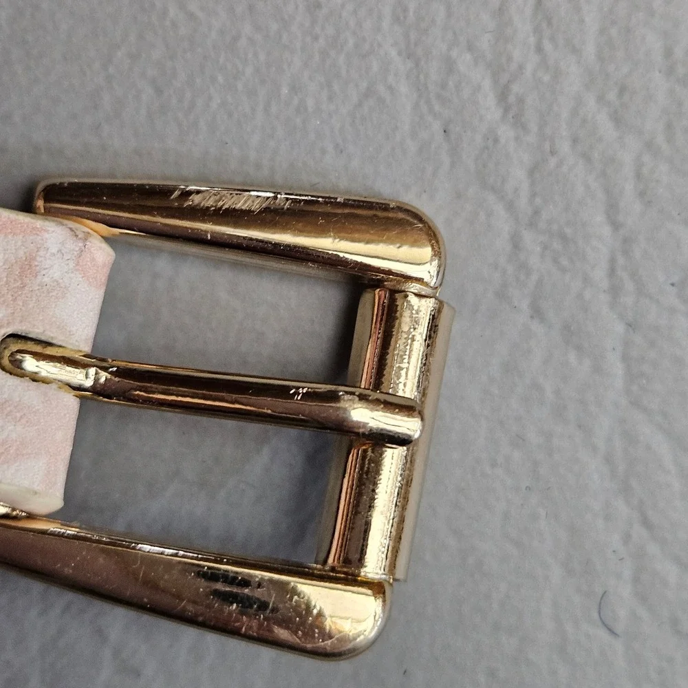 LC Lauren Conrad Pink Floral Daisy Skinny Belt Gold Tone Buckle Cream Large
